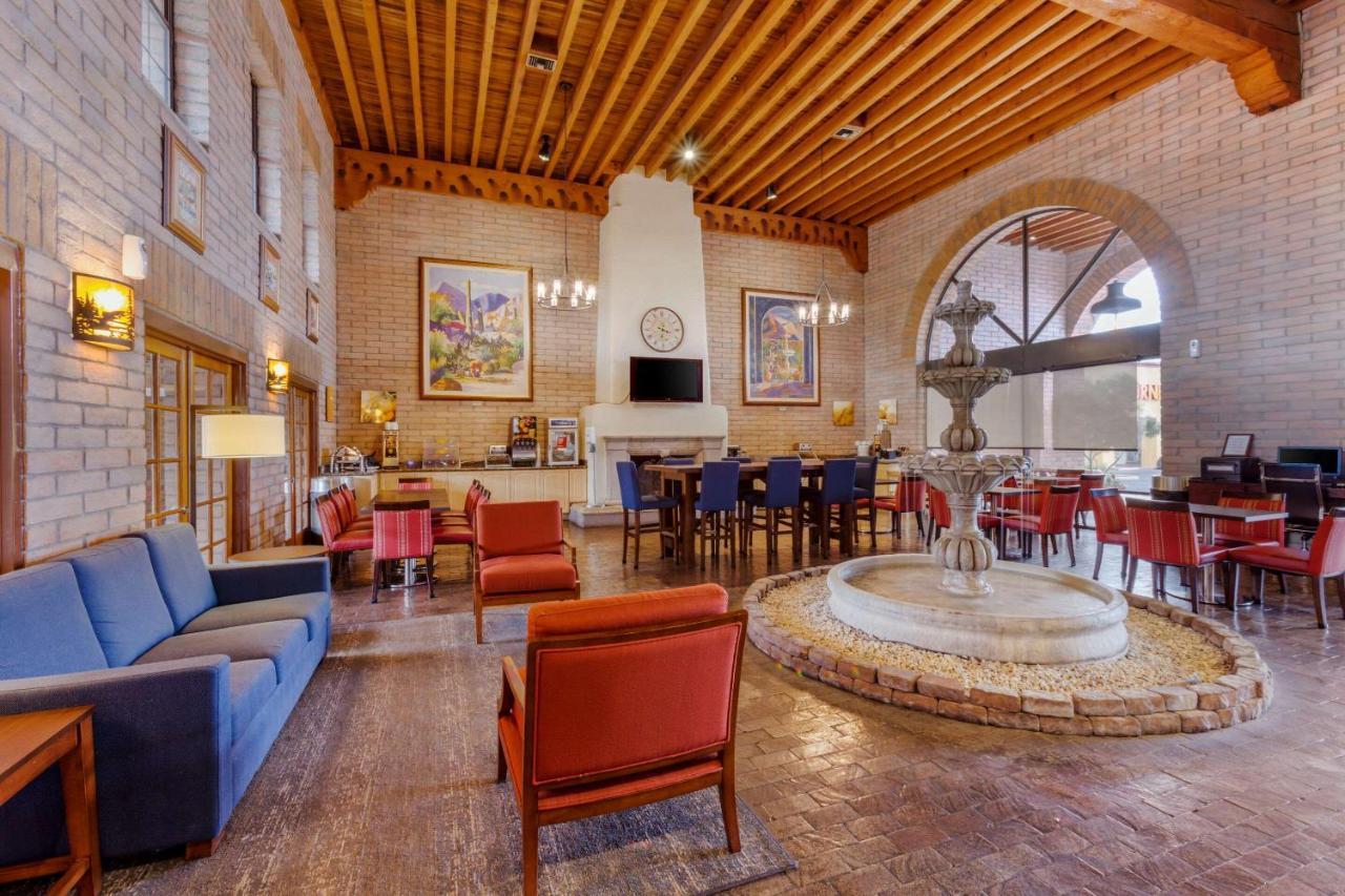 Comfort Suites At Sabino Canyon Tucson Exteriör bild
