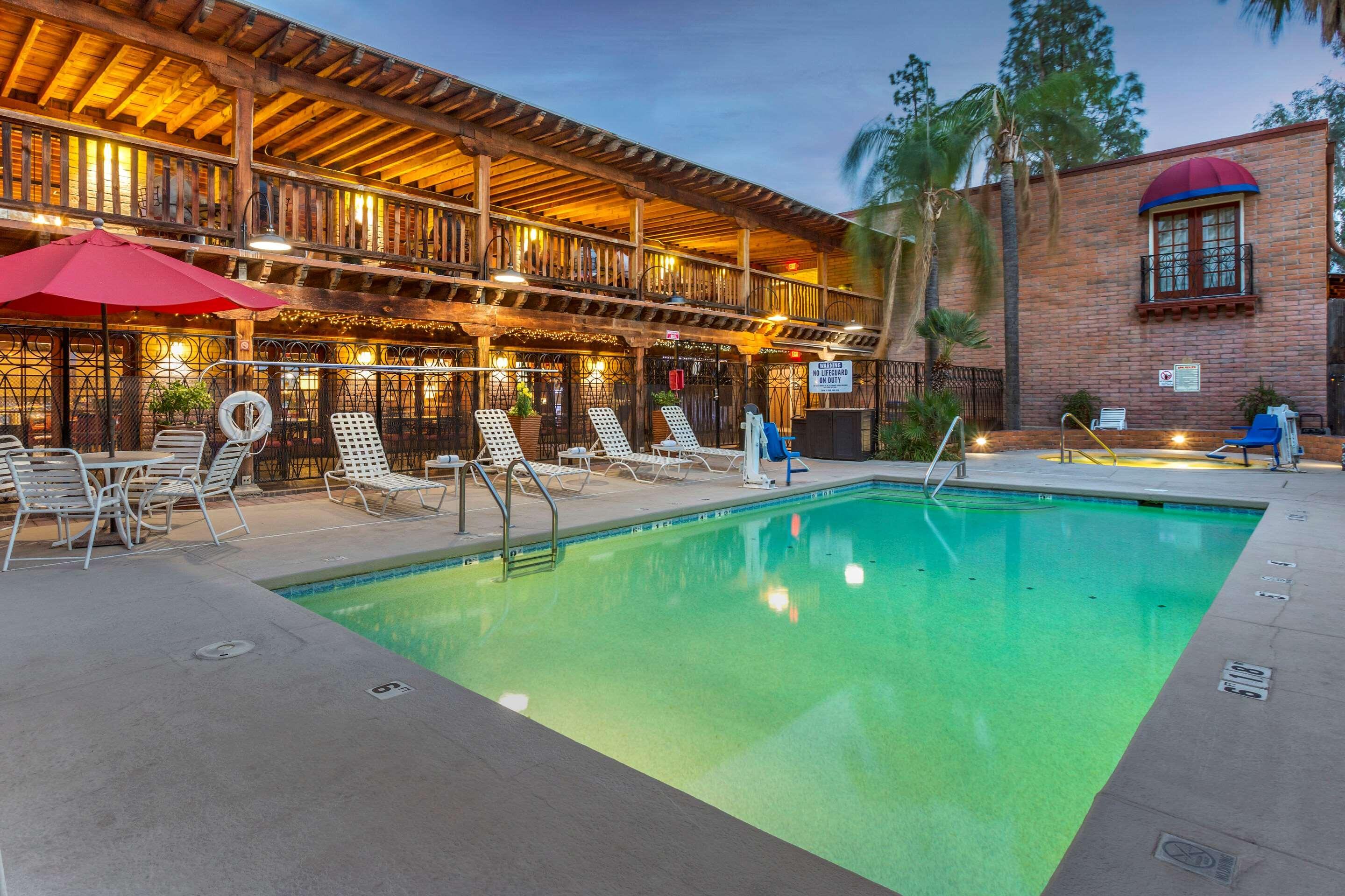 Comfort Suites At Sabino Canyon Tucson Exteriör bild
