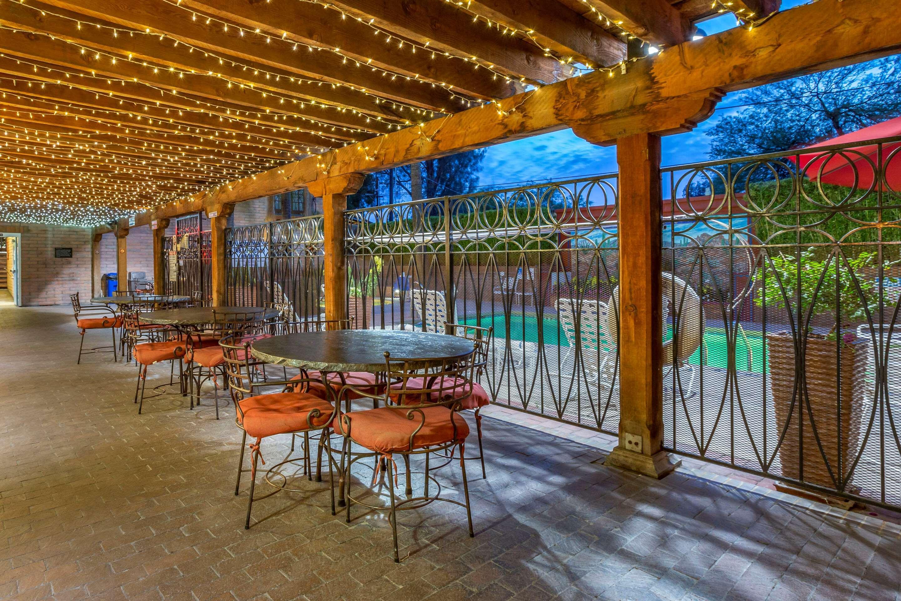 Comfort Suites At Sabino Canyon Tucson Exteriör bild