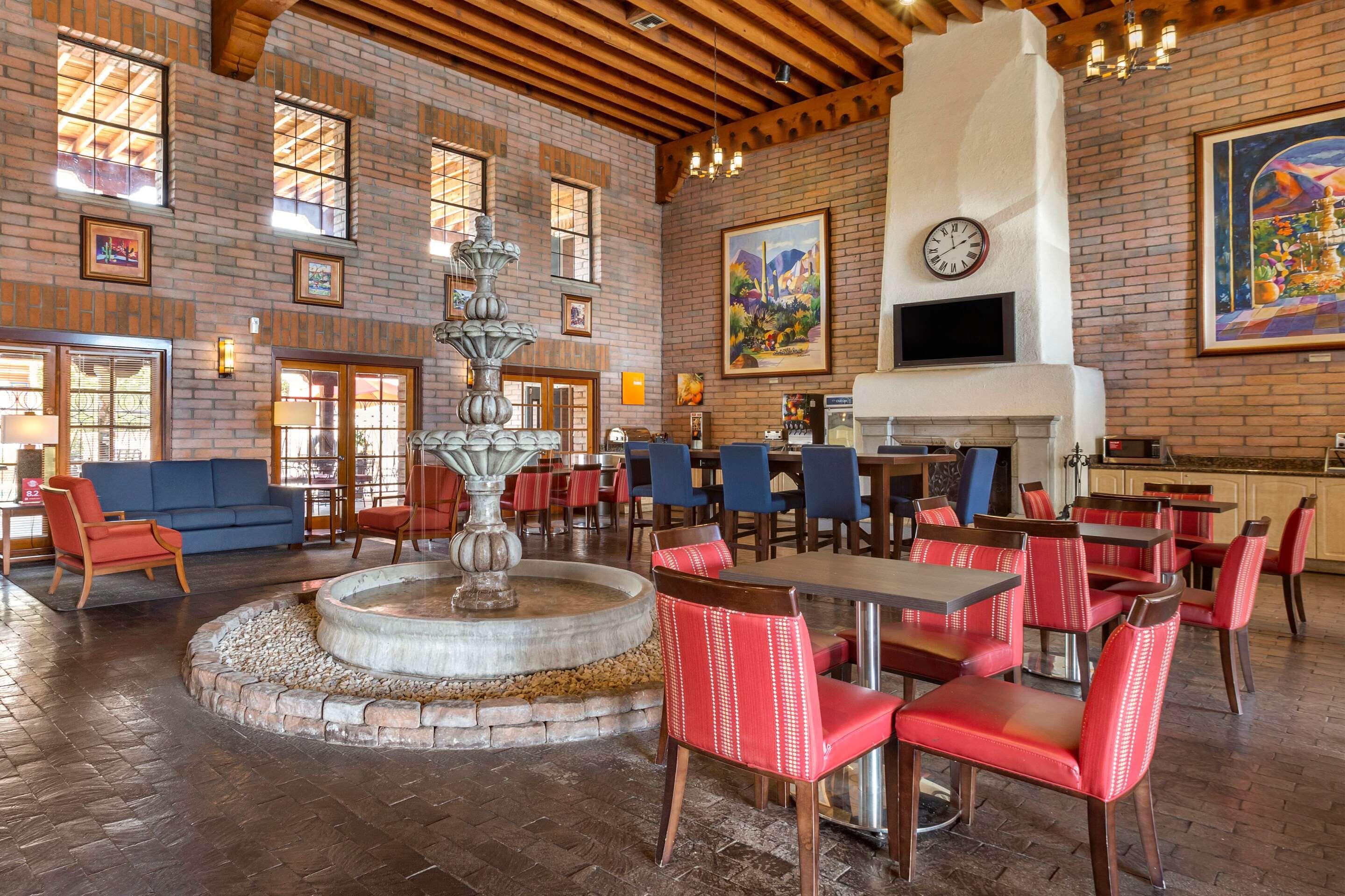 Comfort Suites At Sabino Canyon Tucson Exteriör bild